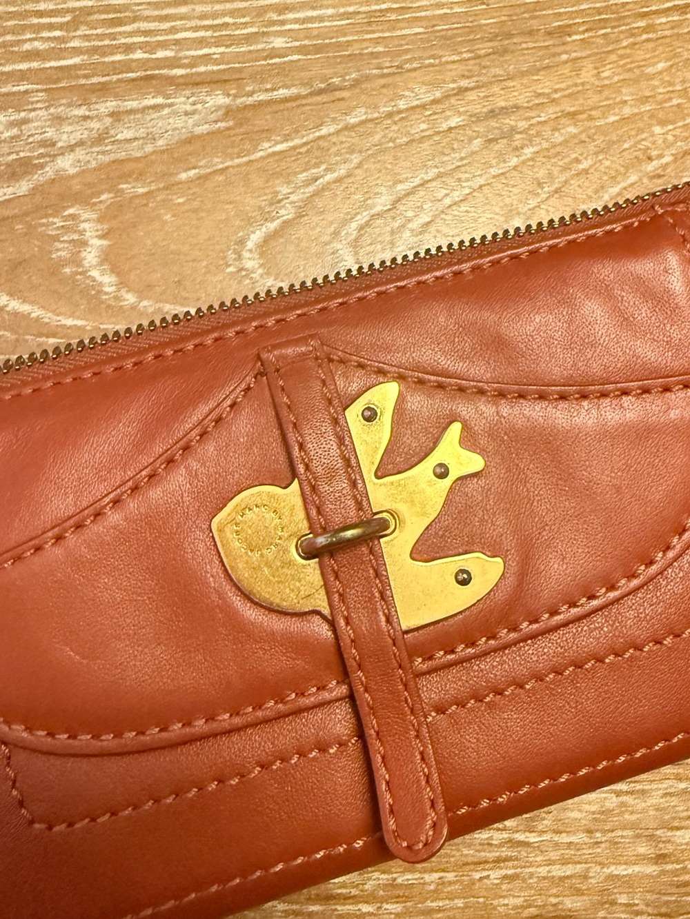 Marc by Marc Jacobs Tan Leather Bird Card Holder with Gold Hardware - Picture 6 of 7